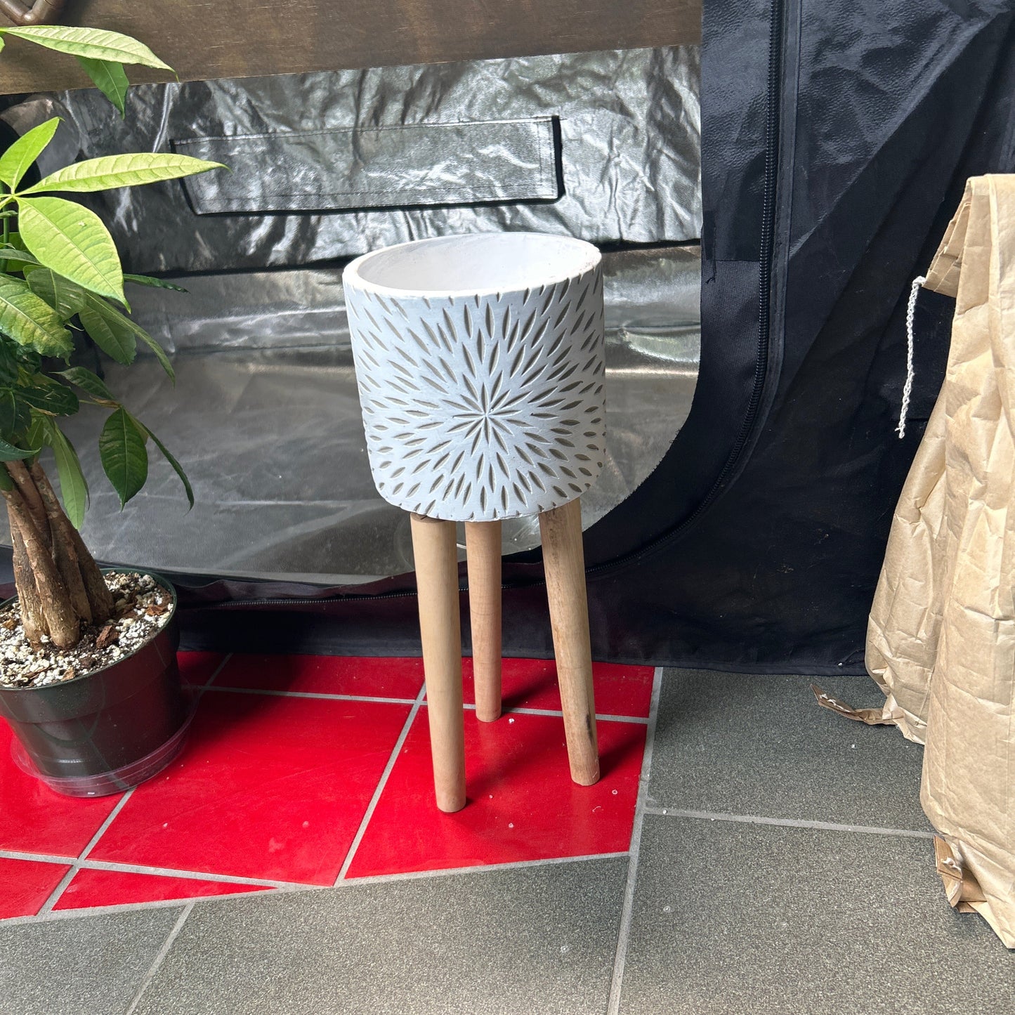 7" Decorative Pot with Legs